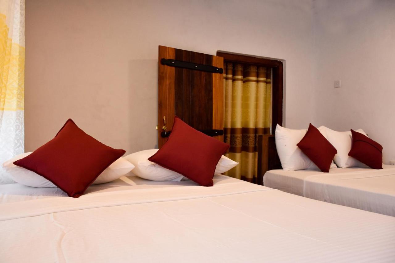 Rainforest Holiday Inn Deniyaya Dış mekan fotoğraf
